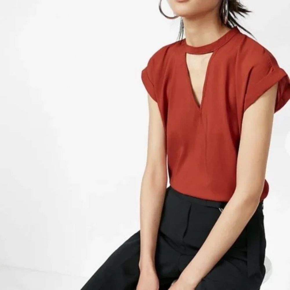 Express Rust Blouse with Keyhole Detail